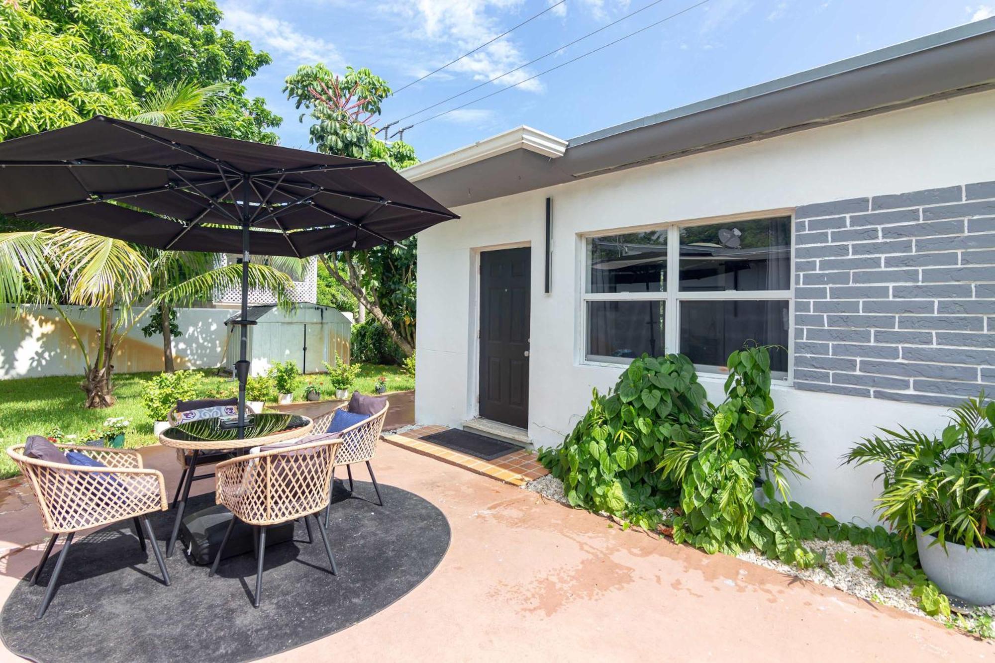 Serene Cottage Retreat, Ideal For Couples & Solo Miami Exterior photo